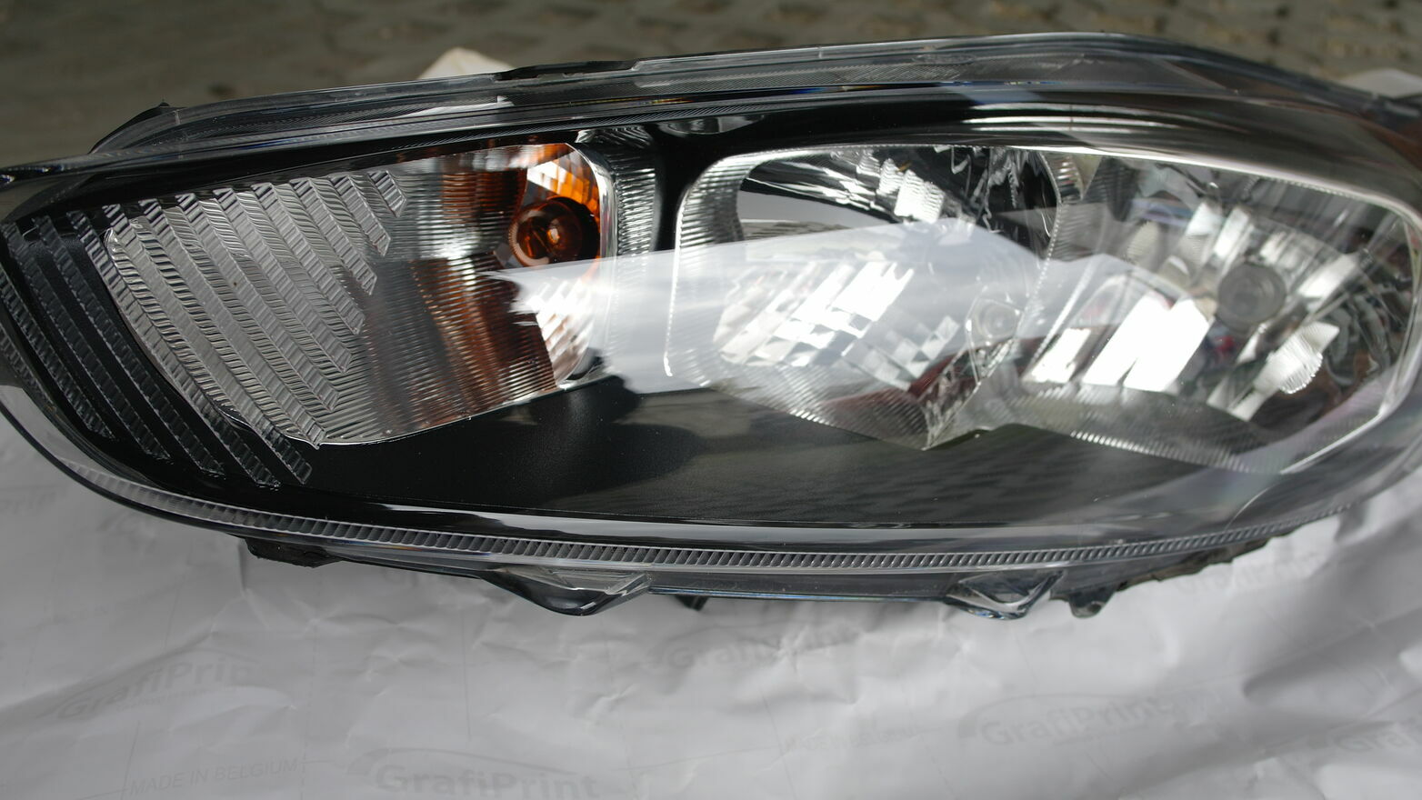 Lampa przednia Lewa Ford Fiesta MK7 08 13r Tarnów