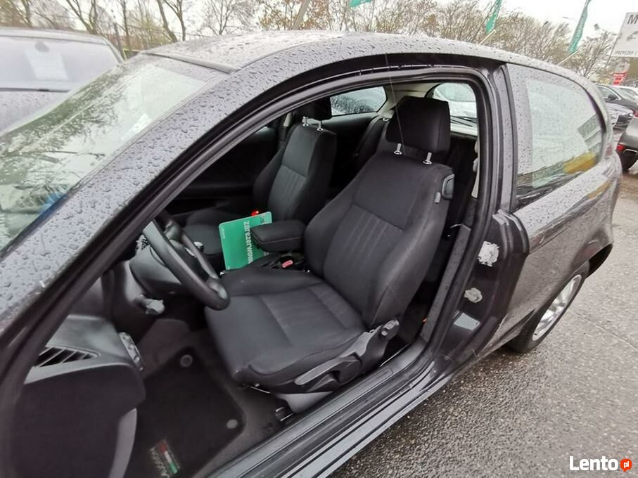 Archiwalne Alfa Romeo 147 1.9 JTD 120 KM, Klimatyzacja