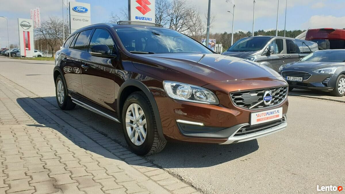 Volvo V60 CROSS COUNTRY 2.0 D3 150KM MOMENTUM Kraków