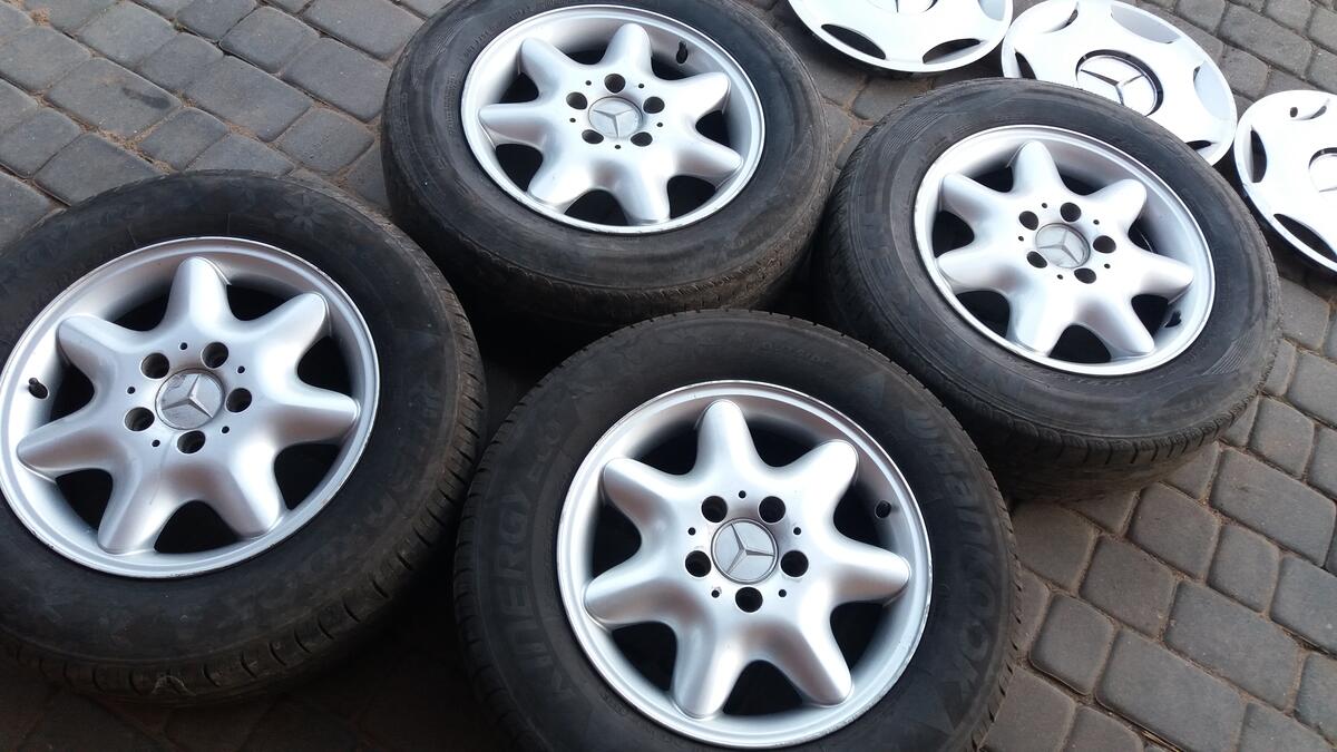 Archiwalne Sprzedam Felgi Aluminiowe I Ko paki Do Mercedesa 15 Suwa ki archiwalne-sprzedam-felgi-aluminiowe-i-ko-paki-do-mercedesa-15-suwa-ki