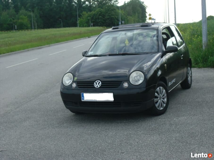 Archiwalne Małe zwinne autko Volkswagen Lupo 2002 r. Łomża