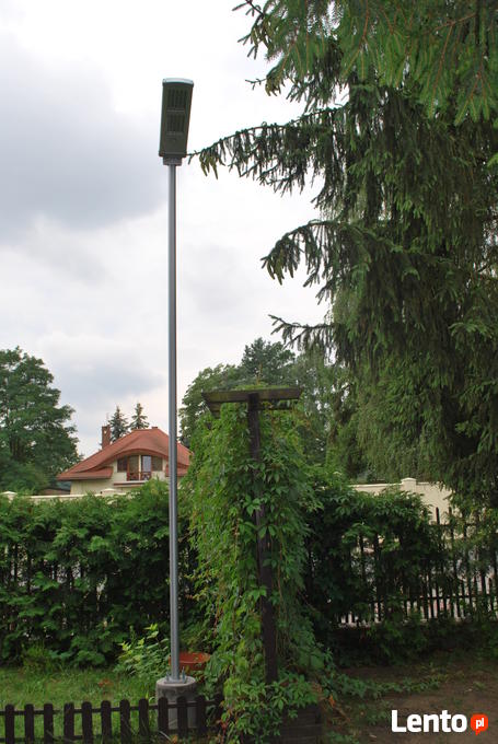 Lampa solarna LED+pilot oświetla teren i posesję Bielawa Lampa solarna LED+pilot oświetla teren i posesję Bielawa