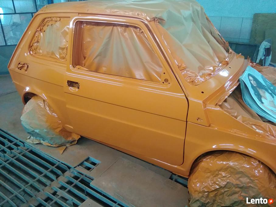 Archiwalne Fiat 126p świeżo pomalowany Miejska Górka