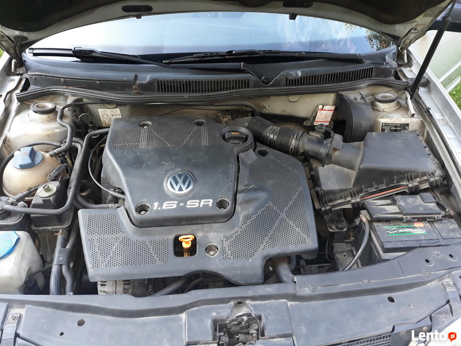 Archiwalne Volkswagen Golf 1.6 SR po remoncie silnika Nowy