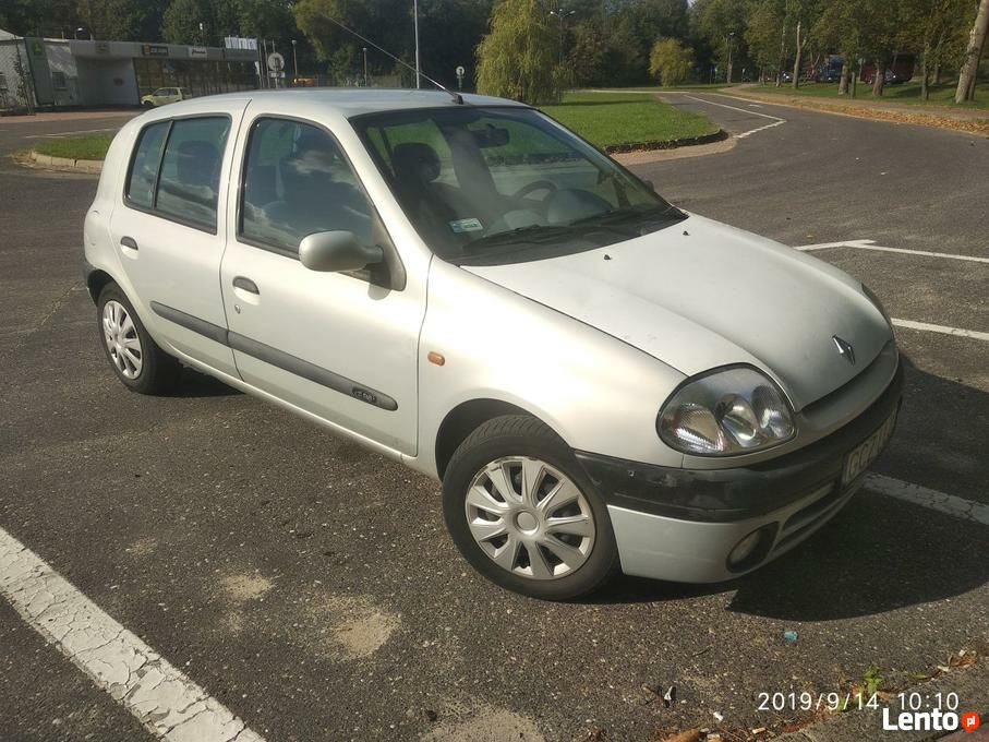 Renault clio 2001 года