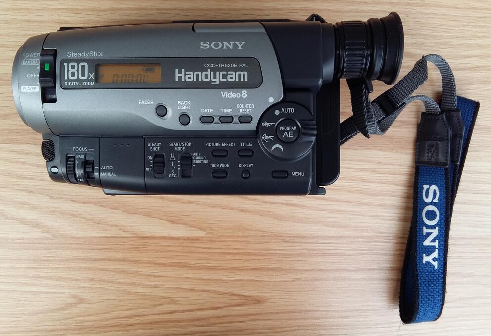 sony handycam ccd tr620e pal