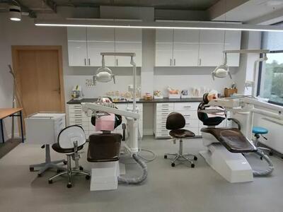 PSZ Centrum Nauki Biznesu i Administracji Kraków - 1