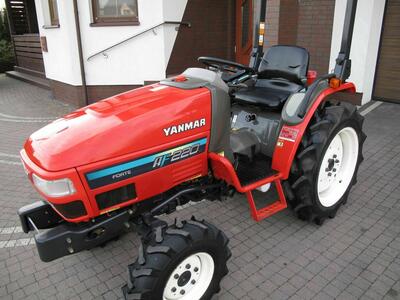 Mini Traktorek Yanmar AF220 4X4 20KM Wspomaganie Rewers