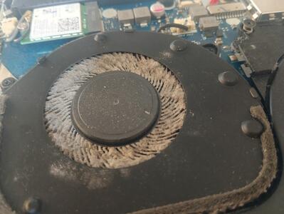 Układ chłodzenia w laptopie - regeneracja/Używane laptopy