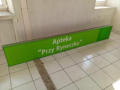 Duży neon sprzedam. Wymiary: 300x45+10 cm