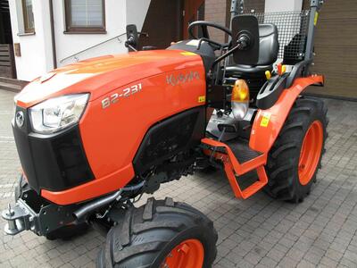 Mini Traktorek Kubota B2-231 4X4 23KM Mały Ogrodniczy