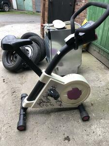 Rower stacjonarny rehabilitacyjny