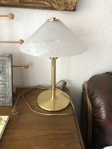 Żyrandol z lampa stojąca
