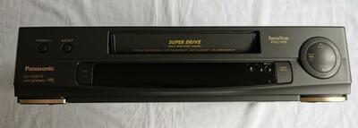 Magnetowid Hi-Fi Stereo VHS
