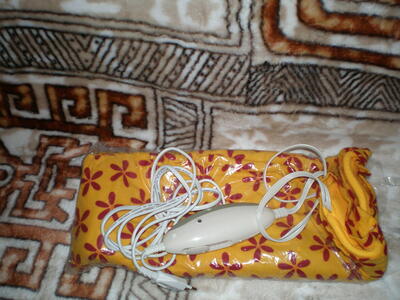 Sprzedam poduszkę elektryczną Heating Pad nową