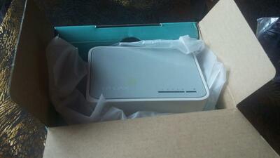 sprzedam switch tp-link 5-portowy TL-SF1005D NOWY Z ZASILACZ