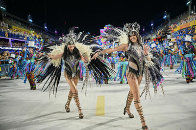 Zespół Queens - 11