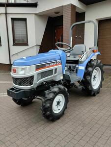 Mini Traktorek Iseki 20KM 4X4 Wspomaganie Rewers Mała Kosiarka