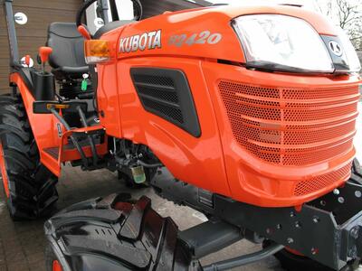 Mini Traktorek Kubota B2420 Mały Ogrodniczy Wspomaganie!