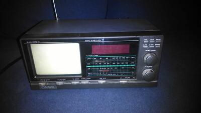 Telewizorek 26x12x18 cm, ONWA MOD. TVR-705 RADIO TIME/ALARM