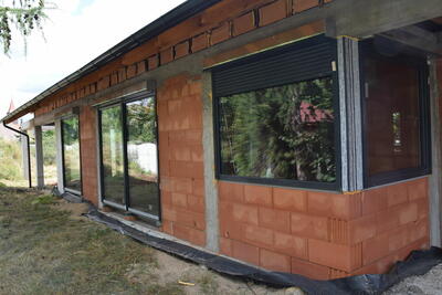 Brukar Jerzy Lewowski tel. 604610061 - 11