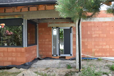 Brukar Jerzy Lewowski tel. 604610061 - 12