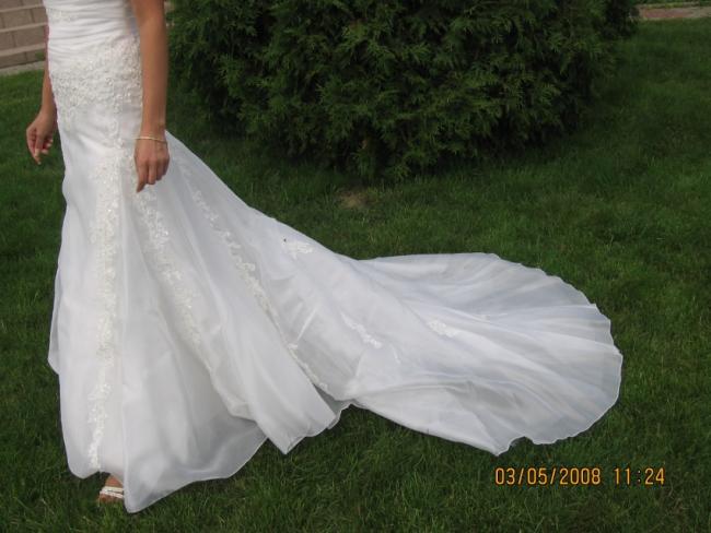 Sprzedam śliczną, długą suknię ślubną