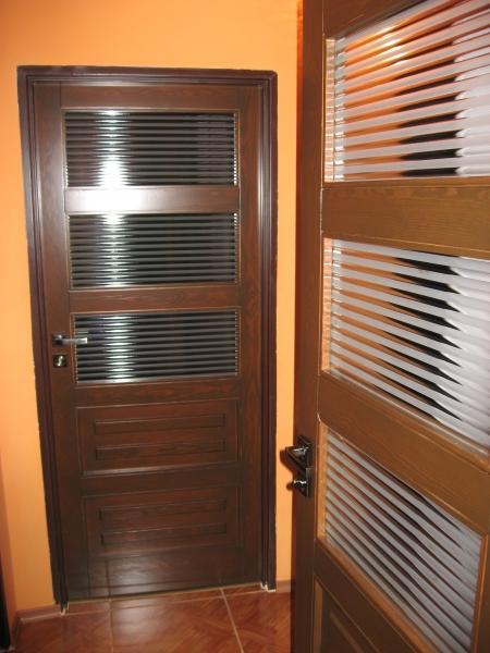 DRZWI DREWNIANE