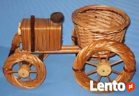 Kosze prezentowe wiklinowe, z przybraniem