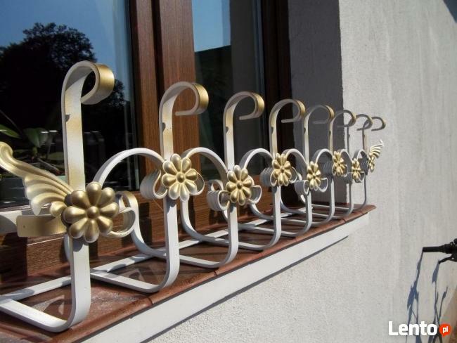 Kwietnik kwiaty doniczki skrzynki