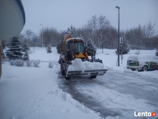 Wywóz śniegu Olsztyn odśnieżanie pługiem