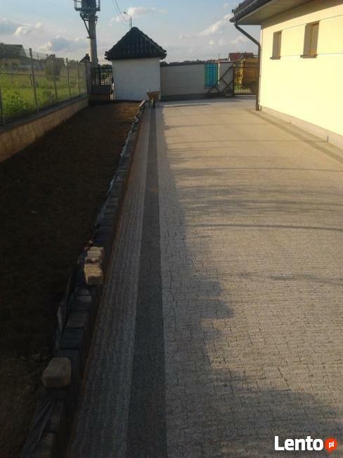 Układanie kostki brukowej