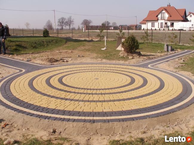 Układanie kostki brukowej