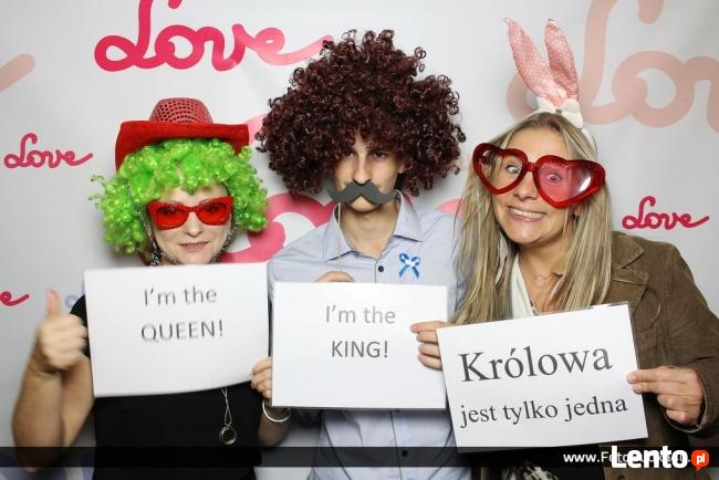 Fotobudka, czyli hit na wesela! Wynajem fotobudki