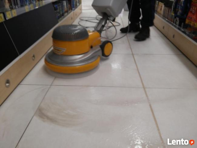 Pranie Tapicerki Gęstą Pianą