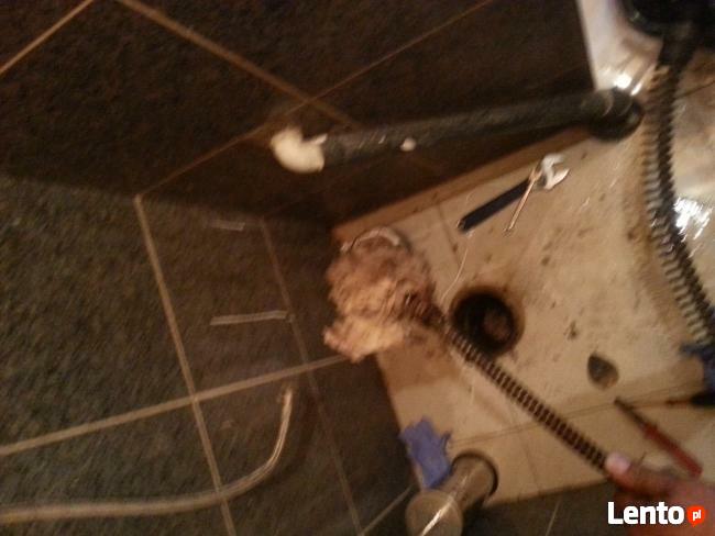 Przepychanie rur, udrażnianie kanalizacji, rynien odpływów