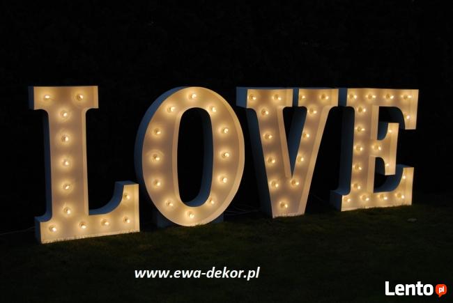 napis love świecące cyfry 18 świecące 40 lustrzane cyfry