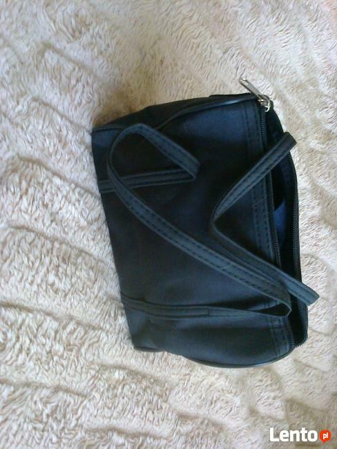 Czarna kosmetyczka Twój Styl