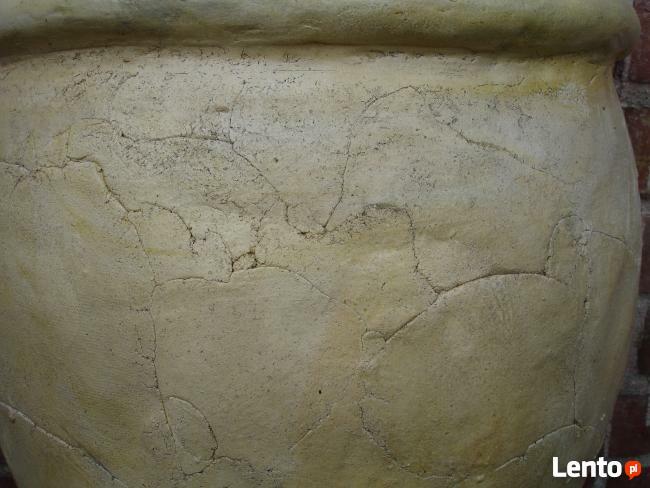 Sprzedam 2 mrozoodporne donice wiszące wys. 60 cm.