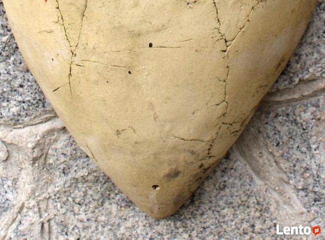 Sprzedam 2 mrozoodporne donice wiszące wys. 60 cm.