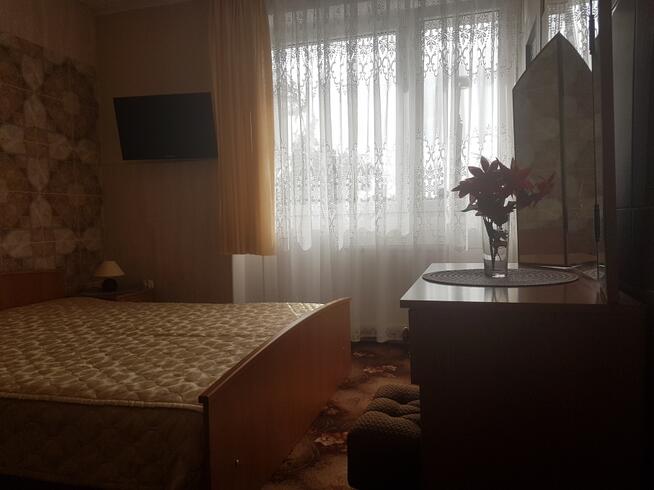 pokoje z łazienkami i aneksem kuchennym 800m.plaża