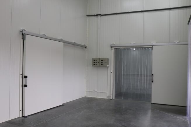 Drzwi chłodnicze przesuwne od producenta