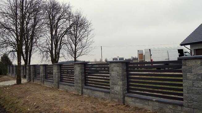 NOWOCZESNE OGRODZENIA BRAMY BALUSTRADY