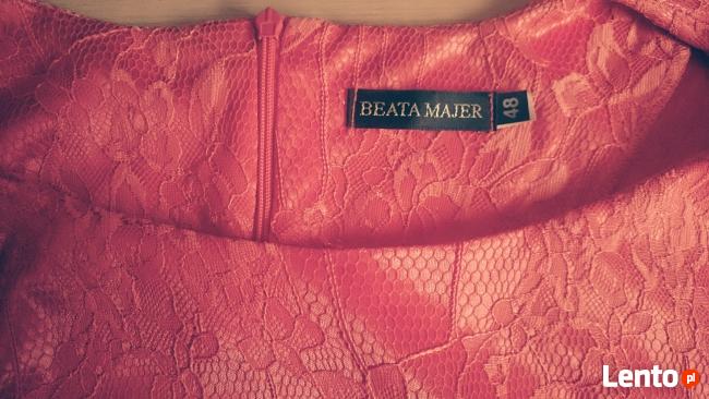 Nowa sukienka z koronką, koral