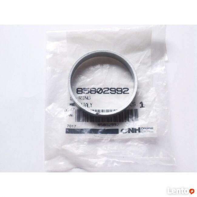 Pierścień sworznia ramienia wysięgnika CNH 85802992
