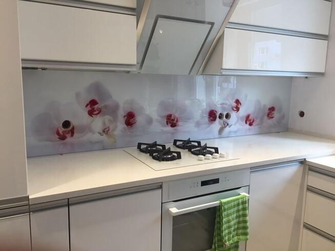 lustra ,szyby do kuchni,szklane drzwi ,kabiny prysznicowe