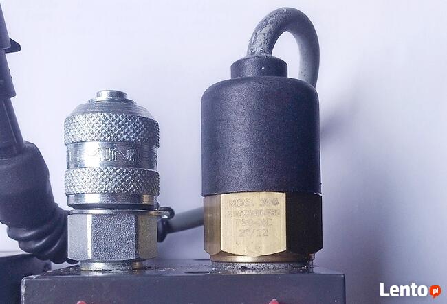 IVECO blok zaworowy 42559945 z przyłączem pomiarowym