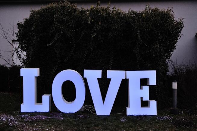 Napis LOVE 120cm led RGB (zmiana kolorów) wynajem