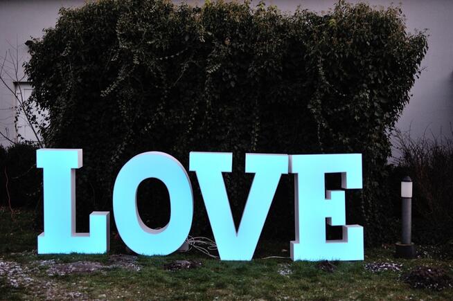 Napis LOVE 120cm led RGB (zmiana kolorów) wynajem