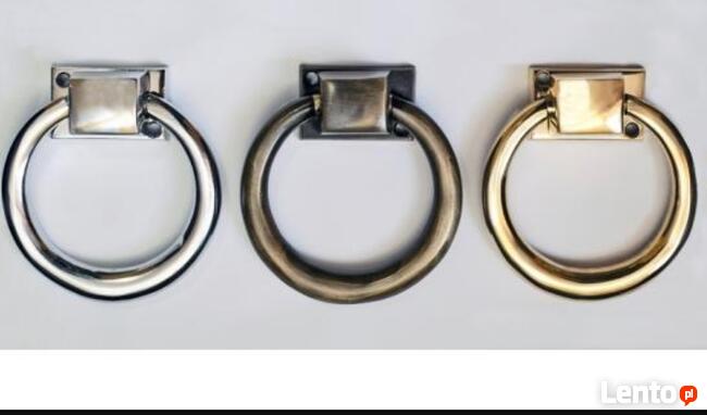 Krzesło białe z kołatką pinezkami pikowane Nowe